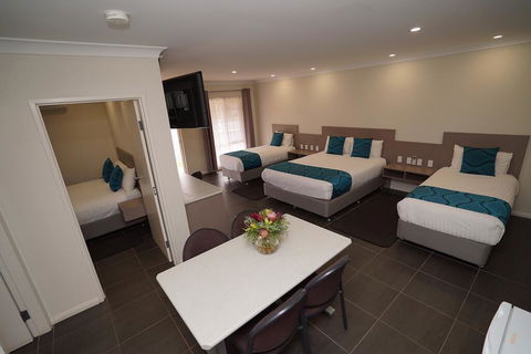 Exies Bagtown - Darwin Holiday 1