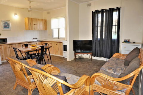 Exmouth Villas Unit 29 - Affordable 3 Bedroom Villa With A Great Location - Darwin Holiday 2