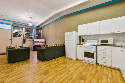 Exmouth Villas Unit 37 - Beautifully Appointed Villa Close To Town Centre - Darwin Holiday 2