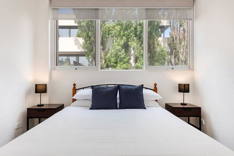 Explore Melbourne From A Convenient South Yarra Pad - Darwin Holiday 1