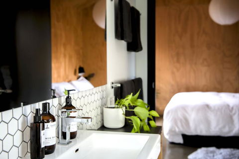 Explorers Rest - Luxury Couple Retreat In Nature - Darwin Holiday 3