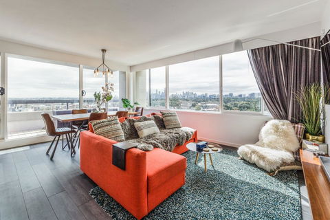 Exquisite 2 Bed Apartment With Beach & City Views - Darwin Holiday 0