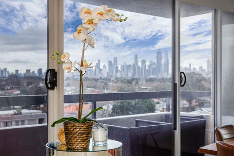 Exquisite 2 Bed Apartment With Beach & City Views - Darwin Holiday 2