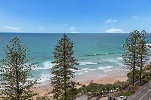 FABULOUS BEACHFRONT POSITION - Darwin Holiday 0