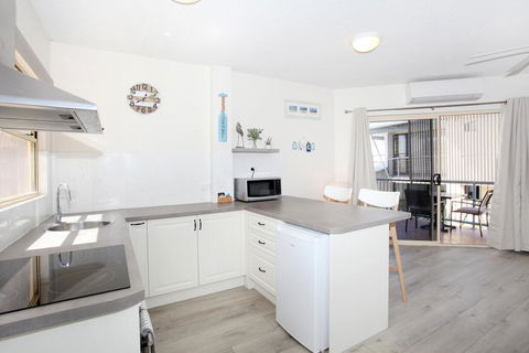 FABULOUS BEACHFRONT POSITION - Darwin Holiday 3