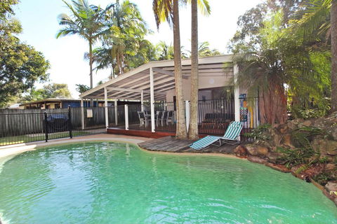 FABULOUS HOLIDAY HIDEAWAY - COOLUM BEACH - Darwin Holiday 0