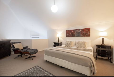 Fabulous Kangaroo Point 3 Bedroom Apartment - Darwin Holiday 0