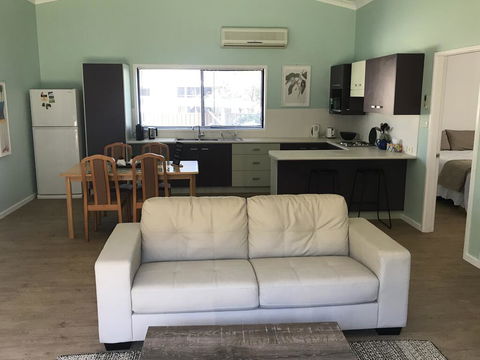 FAIRVIEW 25A - Waterfront Home - Darwin Holiday 2