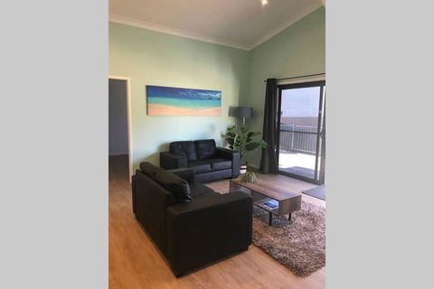 FAIRVIEW COTTAGE 25B - Waterfront Accommodation - Darwin Holiday 1