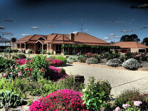 Fairways Bed & Breakfast At Jerilderie - Darwin Holiday 3