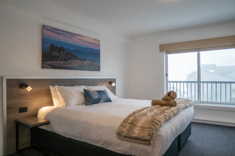 Falls Creek Hotel - Darwin Holiday 1