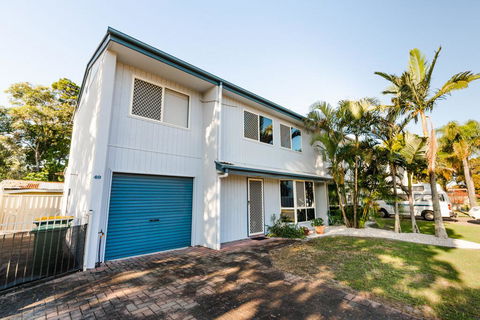 Family Getaway Close To Beach And Restaurants - Darwin Holiday 0
