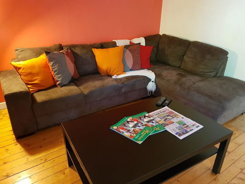 Family Getaway In Eildon - Pet Friendly - Darwin Holiday 3