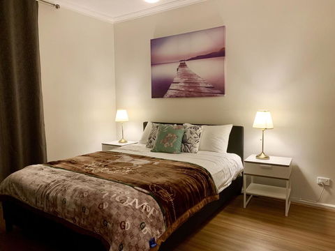 Family Home In Prime Location Melbourne - Darwin Holiday 3