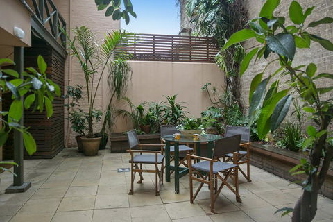 Family Terrace Home Minutes From Oxford Street And CBD - Darwin Holiday 2