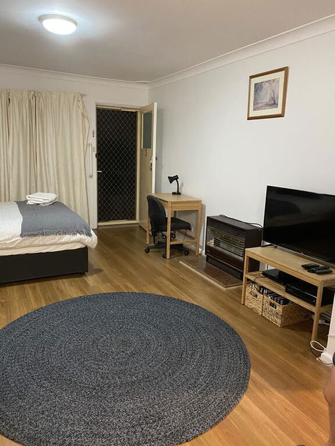 Family Unit March St Orange - Darwin Holiday 2