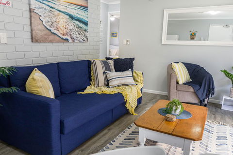 Family, Romance, Fun On Kings Beach - Darwin Holiday 2