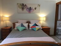 Book Somersby Accommodation Vacations Darwin Holiday Darwin Holiday