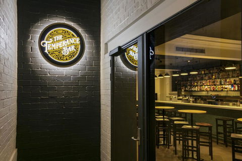 Farmers Home Hotel - Darwin Holiday 1