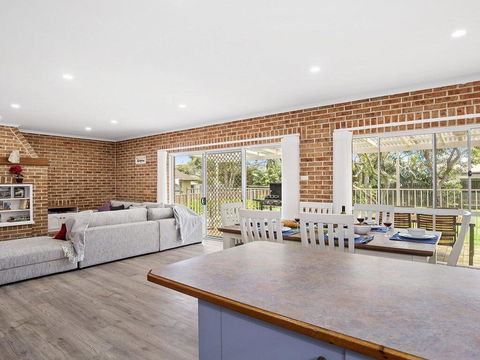 Fern Way Beach House - 70m To Beach - Darwin Holiday 1