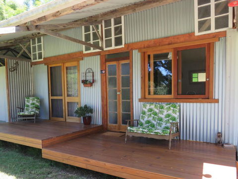 Fig Tree Retro Studio - Darwin Holiday 1