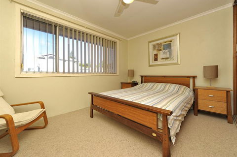 Fingal Court Unit 3 - Fingal Bay - Darwin Holiday 3