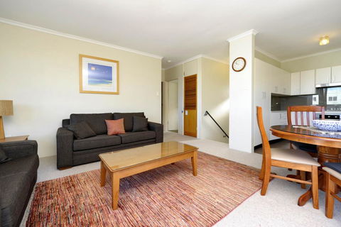 Fingal Court Unit 3 - Fingal Bay - Darwin Holiday 1