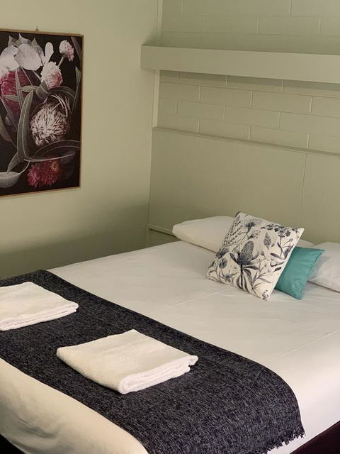 Finley Country Club Hotel Motel - Darwin Holiday 1