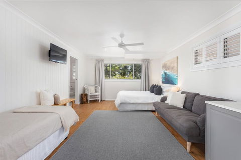 Finns At Old Bar - Darwin Holiday 1