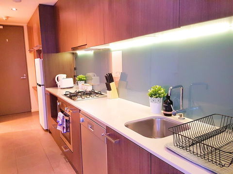 FITZROY FANTASTIC 1BR APT With FREE WINE, NETFLIX, WIFI, Close To TRAMS, COLES - Darwin Holiday 2