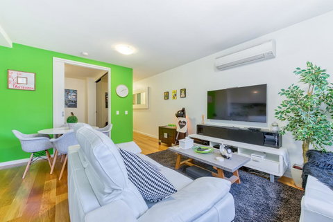 Fitzroy Lifestyle 1 Bed With Pool, Spa, Sauna & Gym - Darwin Holiday 0