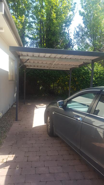 Flat In Heart Of Griffith - Darwin Holiday 0