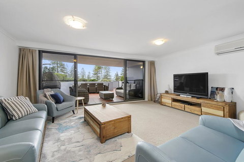 Flightdeck 101, 5-7 Clarence Street - Darwin Holiday 2