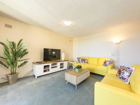 Forster Towers 54 With Lake And Ocean Views - Darwin Holiday 0