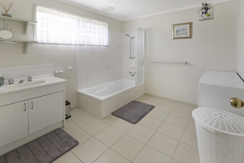 Four Sisters - Beachside Holiday - Darwin Holiday 3