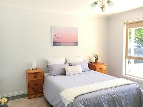 Fox Farm - Entire House Sleeps 12 Ppl - Darwin Holiday 1