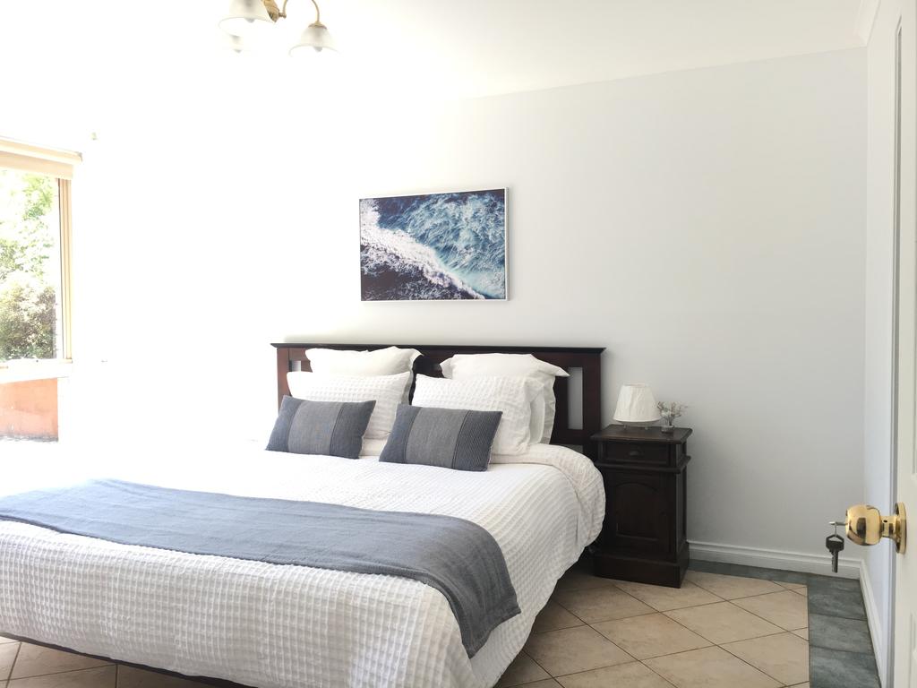 Lenswood SA Darwin Holiday