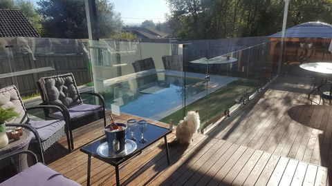 Frankston Hilltop Retreat - Darwin Holiday 2