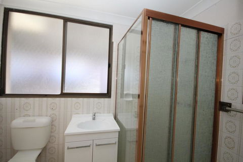 FRASERS COTTAGE- 23 Castle St Laurieton - Darwin Holiday 1