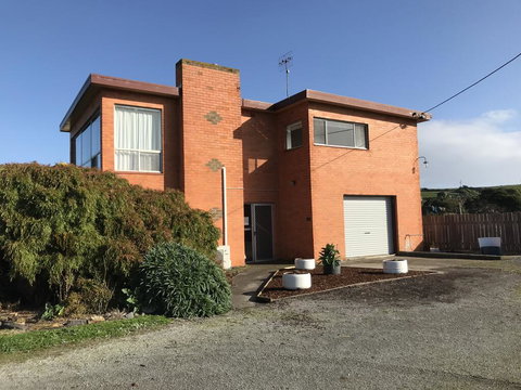 Fred's Place - Darwin Holiday 1