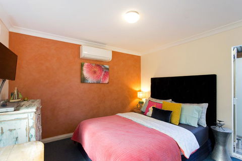 Fremantle Garden Cottage - Darwin Holiday 1