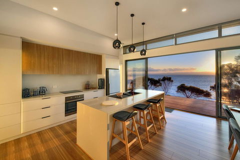 Freycinet Coastal Retreat - Darwin Holiday 1