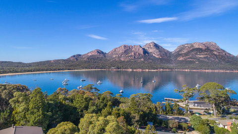 Freycinet Stone Studio 8 - Sandstone - Darwin Holiday 1