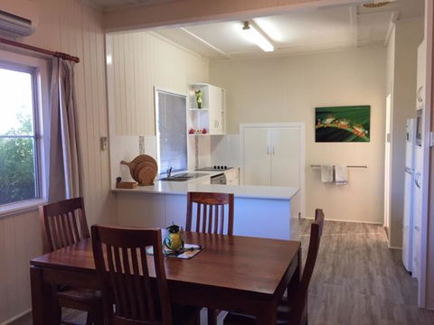 FROGGIES HOLIDAY HOUSE - Darwin Holiday 3