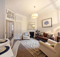 FUN TIMES in HUGE house 1 minute to SYDNEY HARBOUR - Darwin Holiday