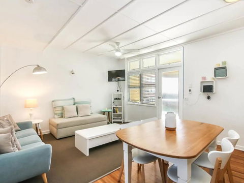 Funky 1 Bedroom Beach Pad By The Beach - Darwin Holiday 2