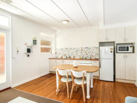 Funky 1 Bedroom Beach Pad By The Beach - Darwin Holiday 3