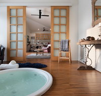 Gables Bend Spa Villa - Darwin Holiday