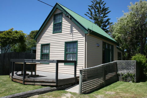 Gaol House Cottages - Darwin Holiday 3