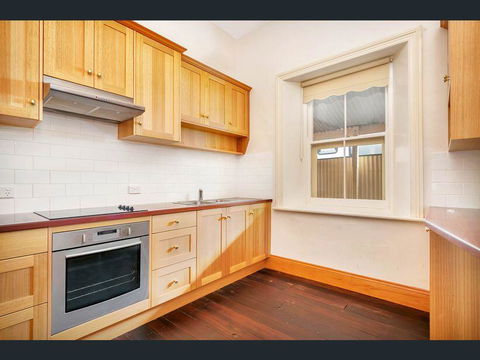 Gawler Heritage Accommodation - Darwin Holiday 2